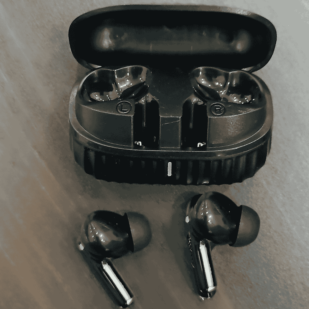 boAt Romeo Pods wireless Earbuds Black - Image 2